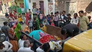 बैंड बाजे के साथ निकाली गाय की अंतिम यात्रा