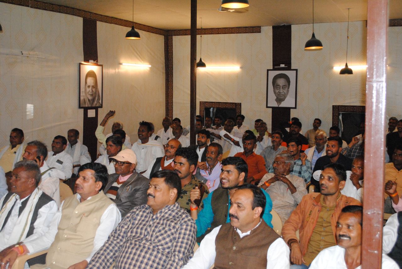 सबलगढ़  के 150 नेताओं ने कांग्रेस का दामन थामा