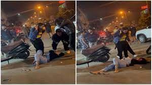 चार युवतियों ने एक युवती को बेल्ट पत्थरों से पीटा