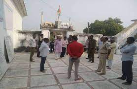 मंदिर में फिर चोरों ने बोला हमला