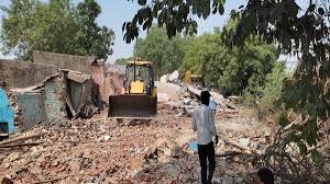 भाजपा युवा नेता ने की बेघर लोगों की मदद