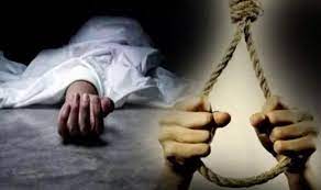 होस्टल में एक छात्रा ने फांसी लगाकर की आत्महत्या