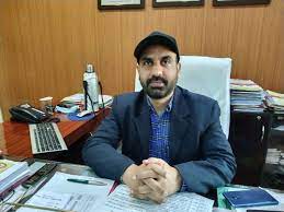 क्षेत्र के भ्रमण पर निकले कलेक्टर