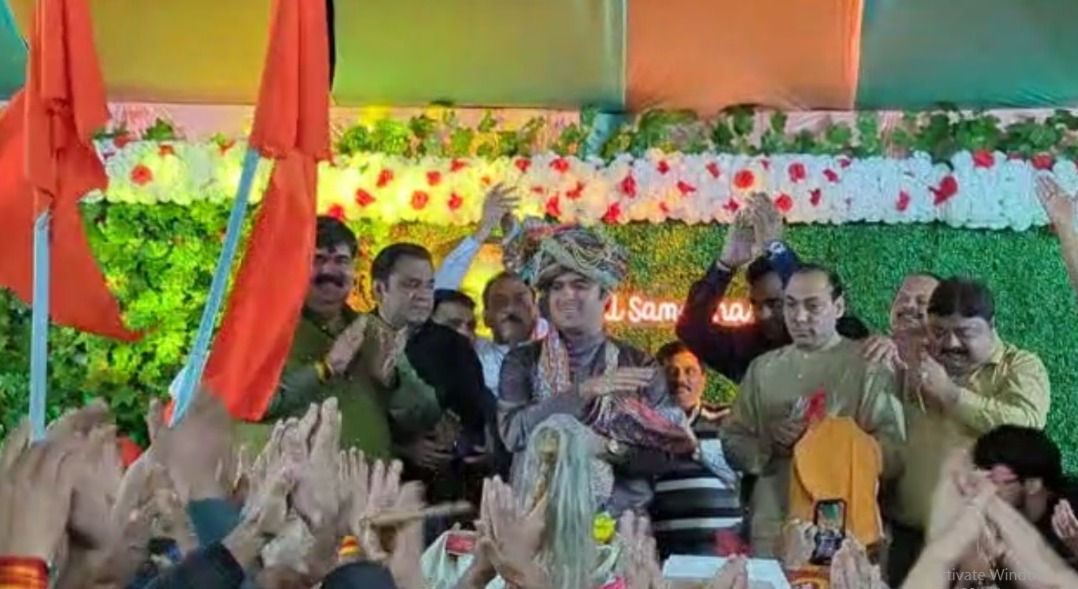 हर स्थिति को ईश्वर की इच्छा मानकर करें भजन