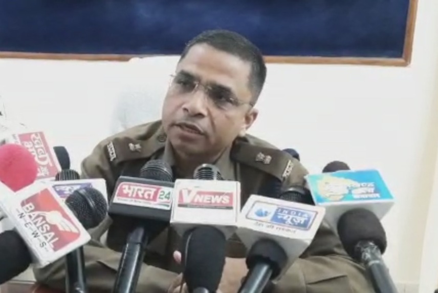 अपराधियों से भरवाये जा रहे डोजियर