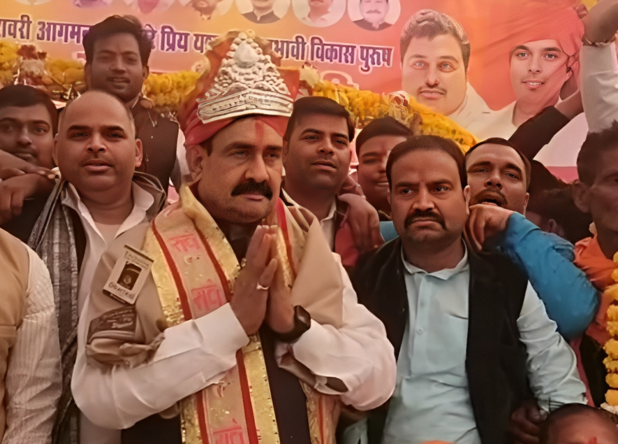 श्रमिक कार्ड पंजीयन के आयोजन में पहुंचे गृहमंत्री