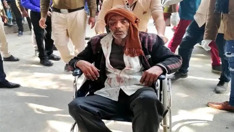 इंदौर-इच्छापुर हाईवे पर सड़क हादसा