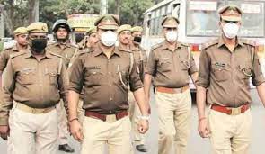 फरार अपराधी इरफान का घर नापने पहुंची पुलिस