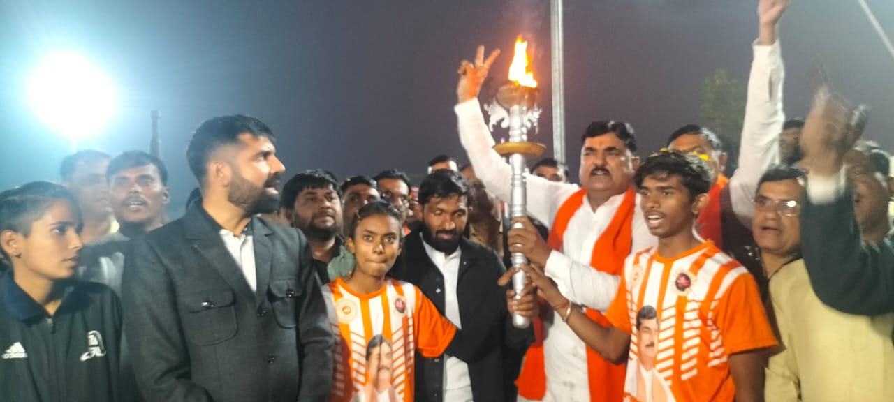 नन्हें स्वयंसेवकों ने निकाला बाल पथ संचलन