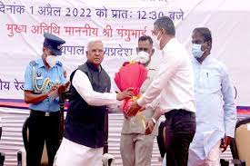 bhopal,Governor Patel, attended the ceremony honoring 