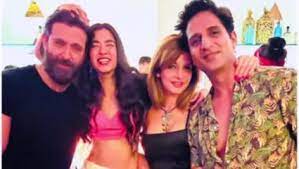 mumbai, Hrithik Roshan ,enjoying with girlfriend , ex-wife party
