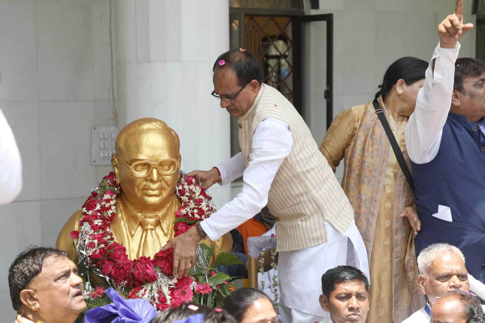 bhopal, Trying to run, government by following , Babasaheb, Chief Minister