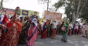 mandsour, Anganwadi workers, sitting on gradual, hunger strike