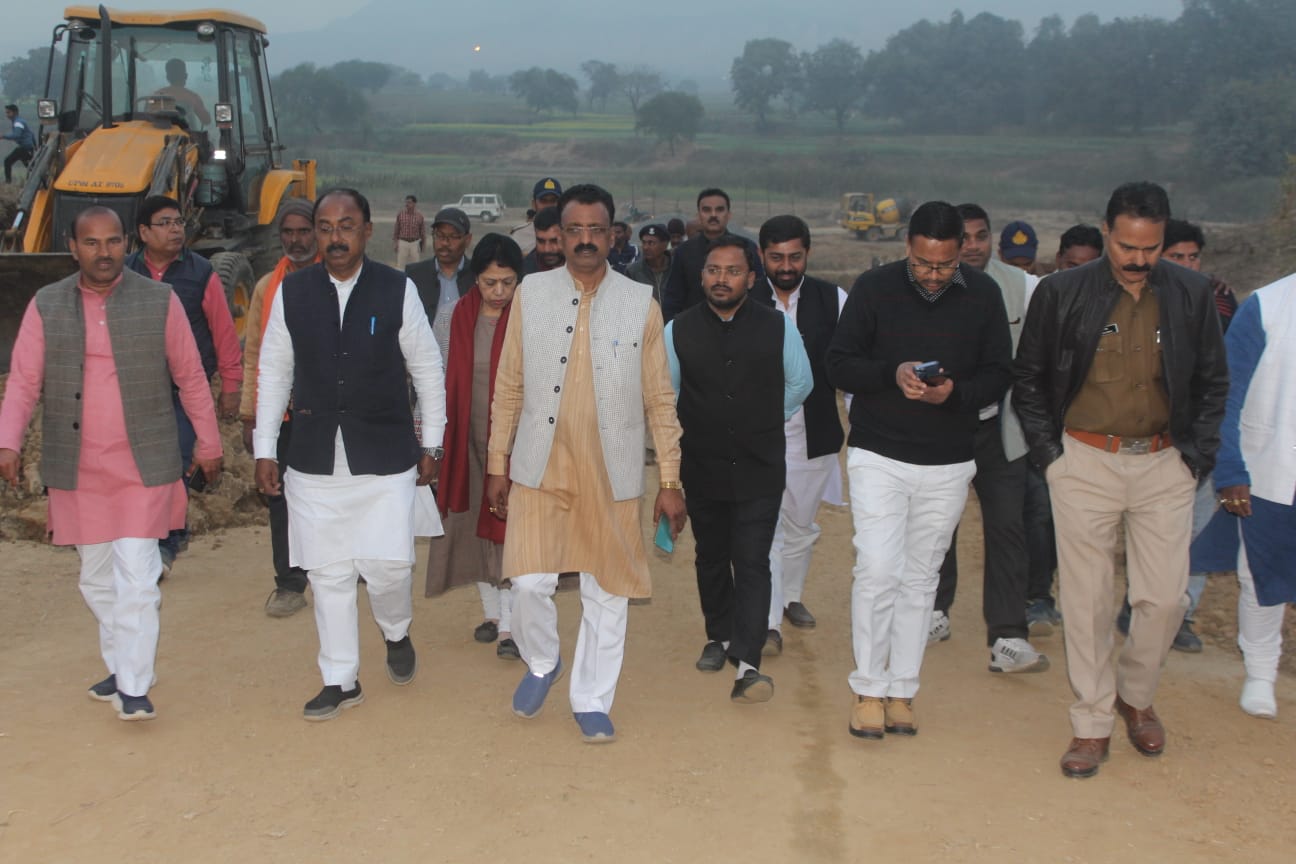 मुख्यमंत्री व रक्षा मंत्री का जिले में आगमन