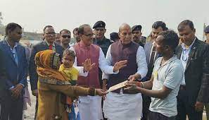 केंद्रीय मंत्री राजनाथ व सीएम शिवराज का आगमन