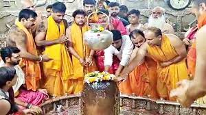 महाकाल दरबार में क्रिक्रेटर्स ने लगाई अर्जी