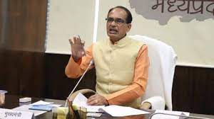 स्कूल न बनने के कारण परेशान छात्र