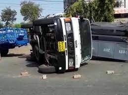 छोटा हाथी,मोटरसायकल,अपाचे से टकराए