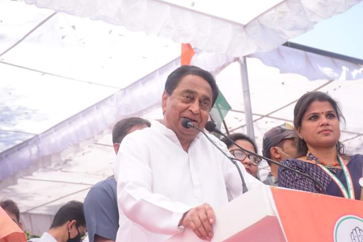 कांग्रेस फिर कर रही है जनता से झूठे वादे