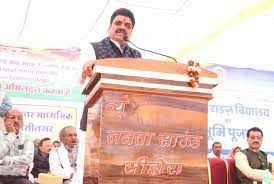 गोविंद सिंह ने किया सीएम राइज स्कूल का भूमिपूजन