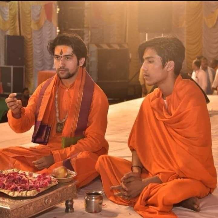 अपने ही भाई को शिक्षा नहीं दे पाए  महाराज