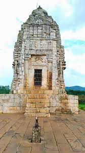 कर्मचारी और कथावाचक के बीच हुआ विवाद