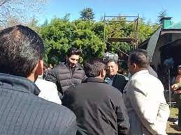 हिमाचल में दिखे इब्राहिम मस्ती वाले अंदाज में 