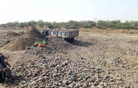 नर्मदा और उसकी सहायक नदियों से अवैध कारोबार