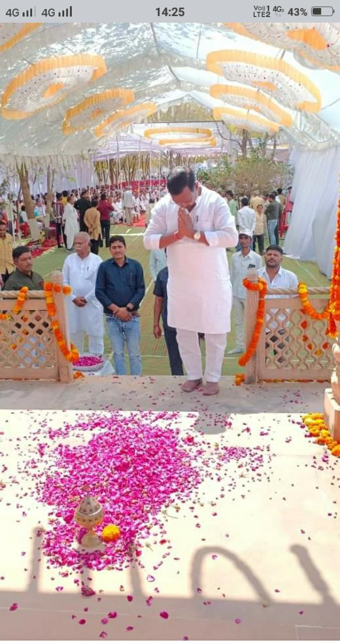 अर्जुन सिंह को श्रद्धांजलि देने उमड़ा जन सैलाब