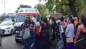 आशा उषा कार्यकर्ताओं का अनोखा प्रदर्शन