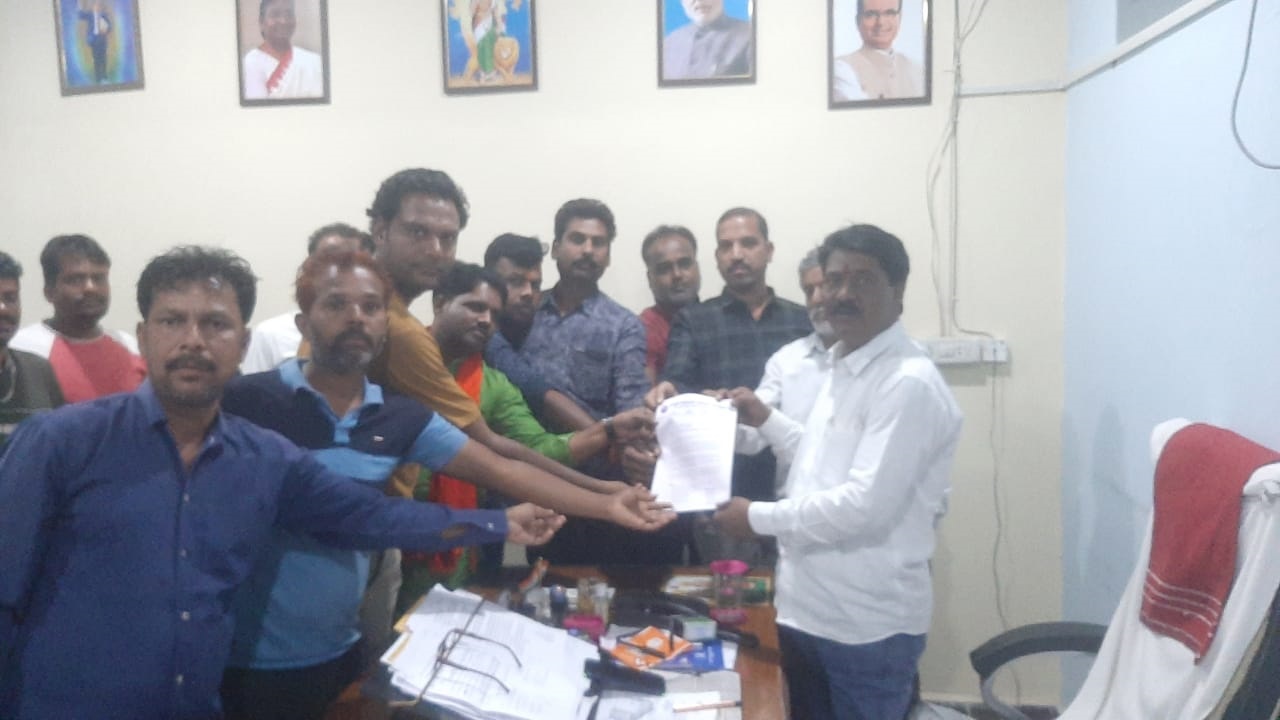 अवैध वसूली से सब्जी व्यापारी परेशान