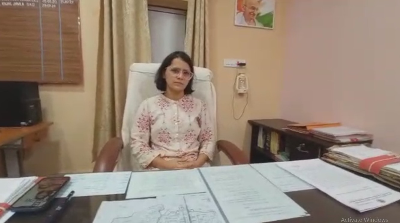 एसडीएम ने किया एस्कॉन कंपनी का  क्रेशर  सील