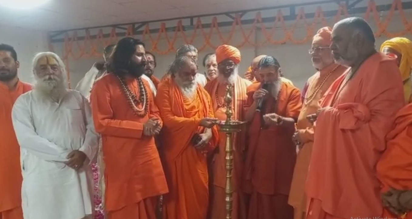 सीएम धामी का अवैध मज़ारों को हटाने का निर्देश