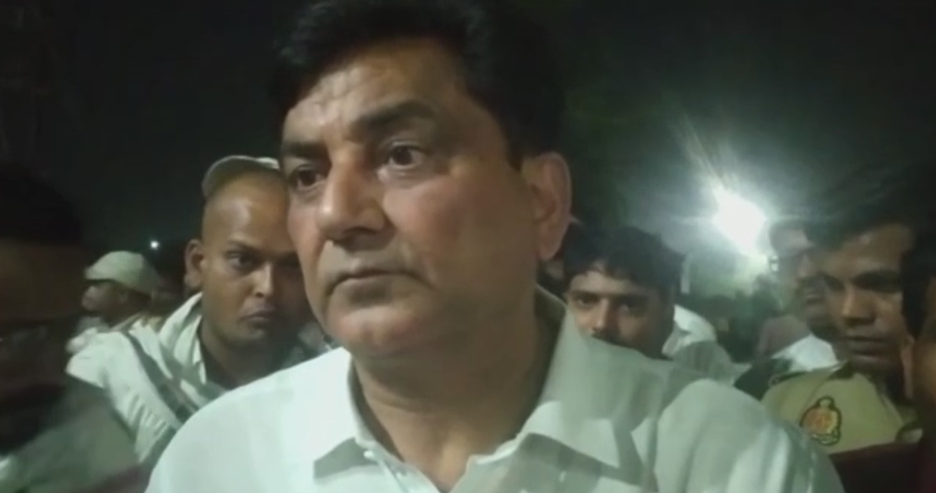 कांग्रेसियों का स्थानीय मांगो को लेकर जंगी प्रदर्शन