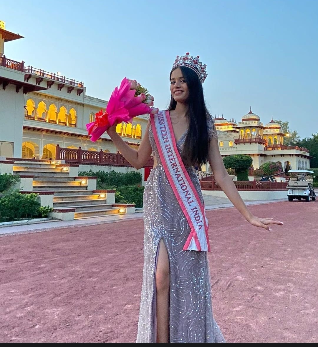 उर्मिला की बेटी सेजल बनी मिस टीन इंटरनेशनल