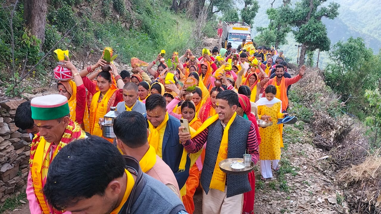 तुनेटा में किया गया भव्य कलश यात्रा का आयोजन