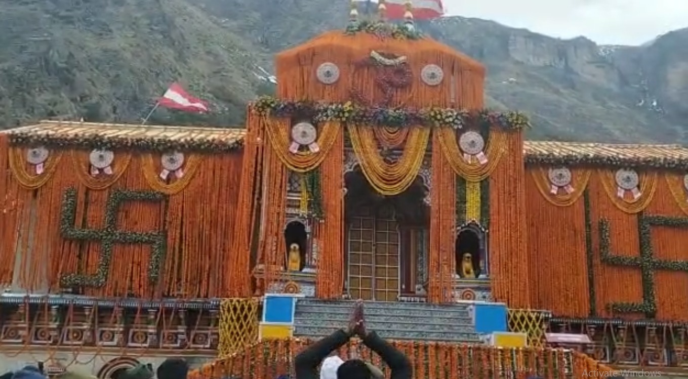 बद्रीनाथ धाम के कपाट खुले