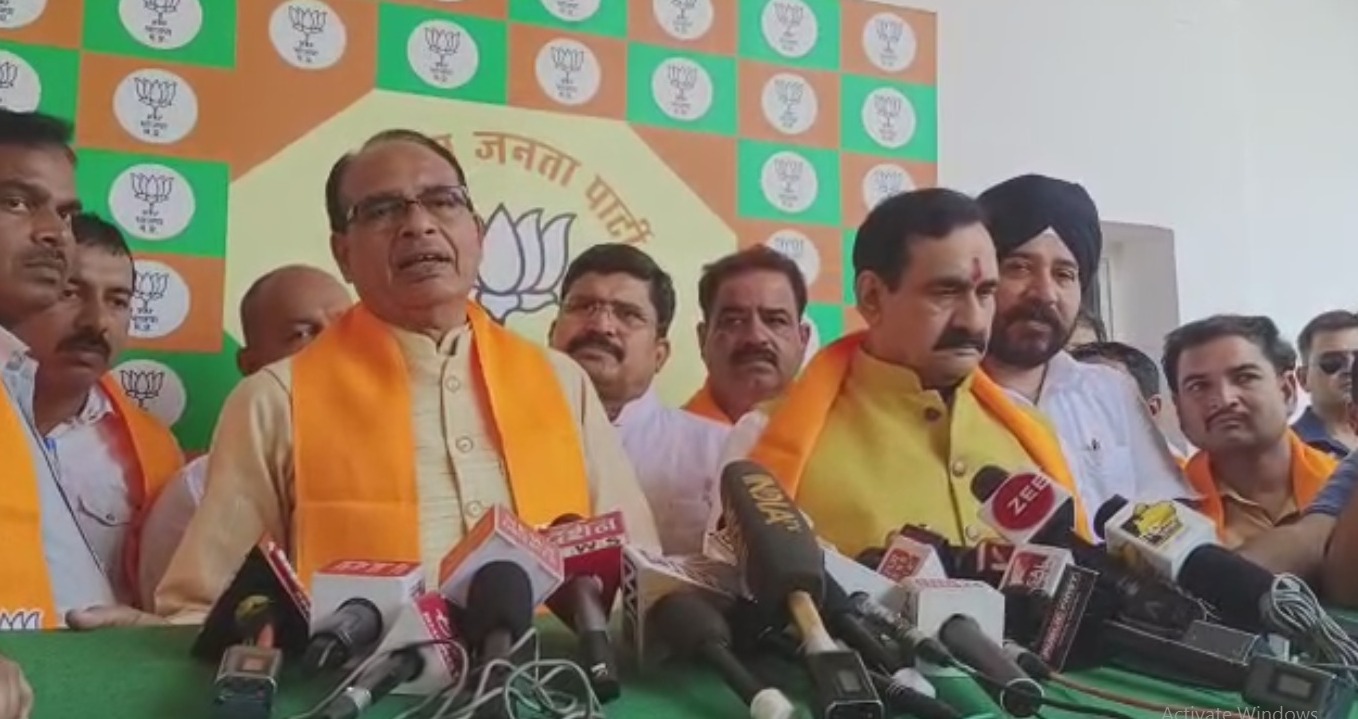 शिवराज ने कहा दिग्गी ने अपनी कोरोना से सही तुलना की