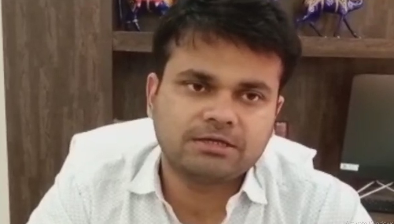 वन माफिया खुलेआम कर रहे पेड़ों की कटाई