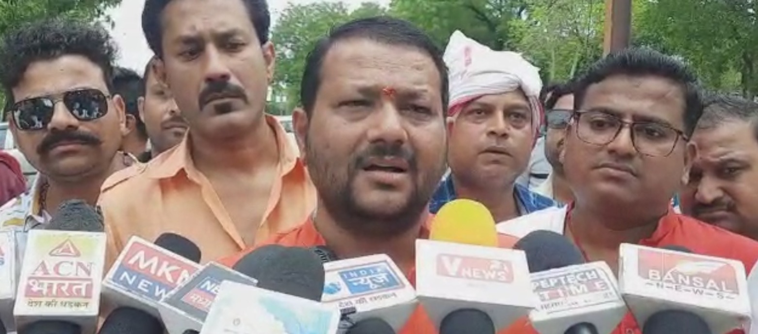 कलचुरी एकता महासंघ ने की धीरेन्द्र कृष्ण शास्त्री से माफी की मांग