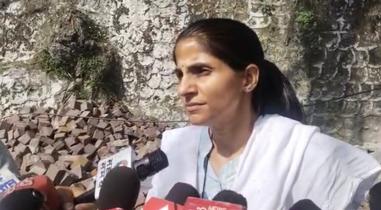 जिलाधिकारी सोनिका ने माल रोड का किया निरीक्षण