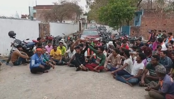 सीटा डेल कंपनी के मजदूरों का धरना