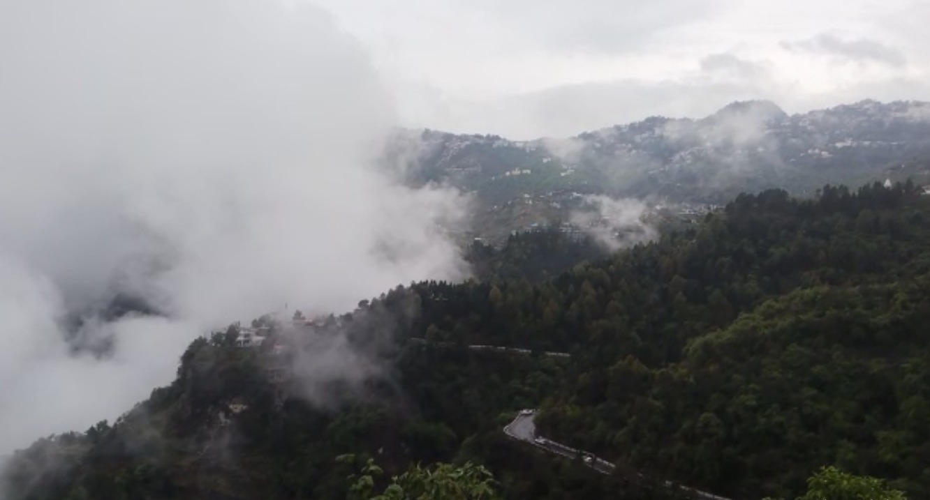 मई के महीने  में दिसंबर जैसी ठंड