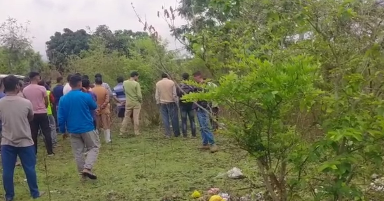 युवक का शव मिलने से मचा हड़कंप