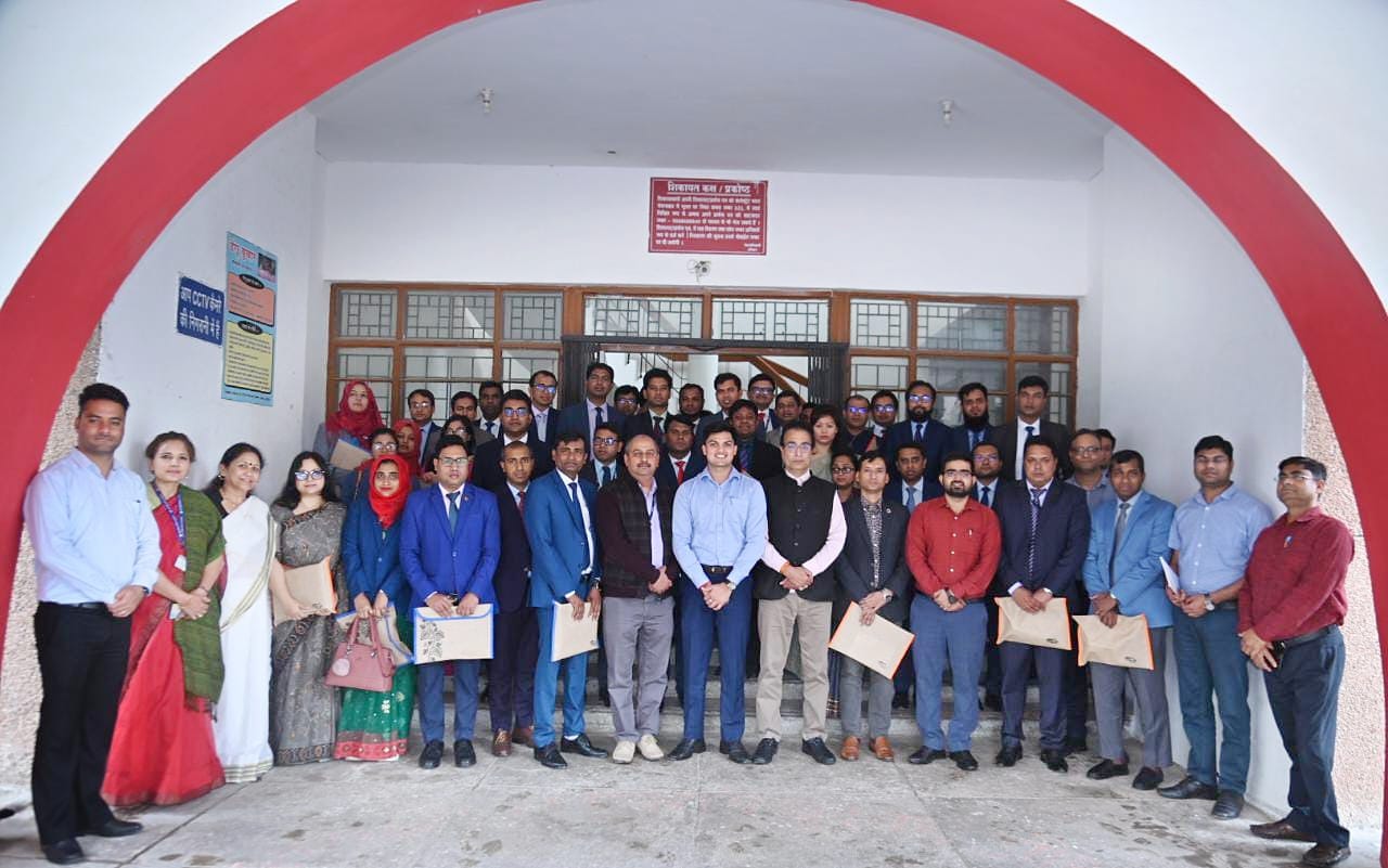 बांग्लादेश के सिविल सेवा संवर्ग के अधिकारियों की बैठक