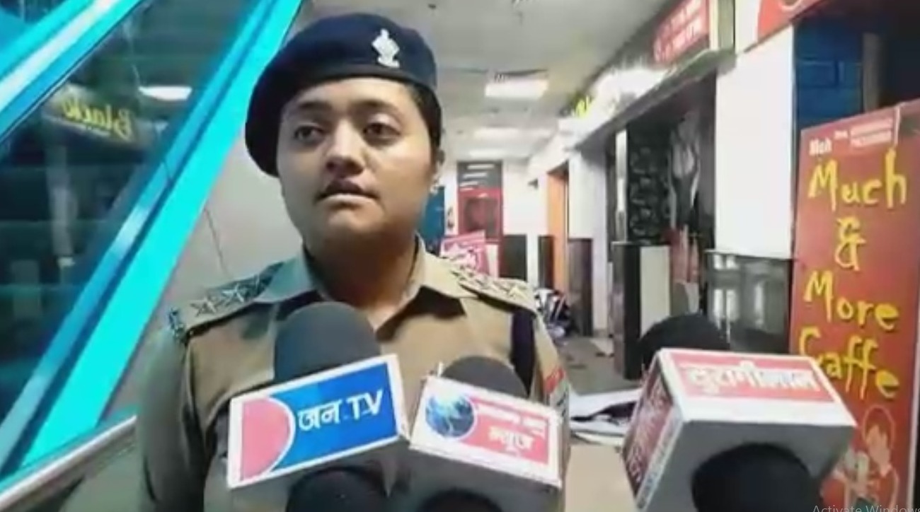 एंटी ह्यूमन ट्रैफिकिंग टीम का स्पा सेंटर पर छापा