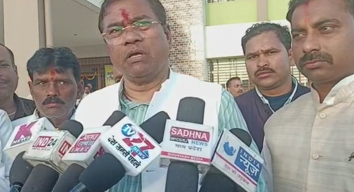 केंद्रीय मंत्री कुलस्ते ने किया एसडीएम कार्यालय उद्घाटन