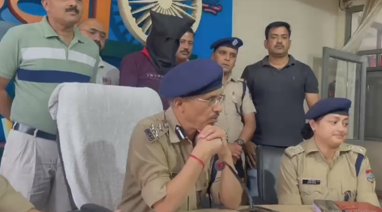 टैक्सी चालक ने लिफ्ट के बहाने किया दुष्कर्म