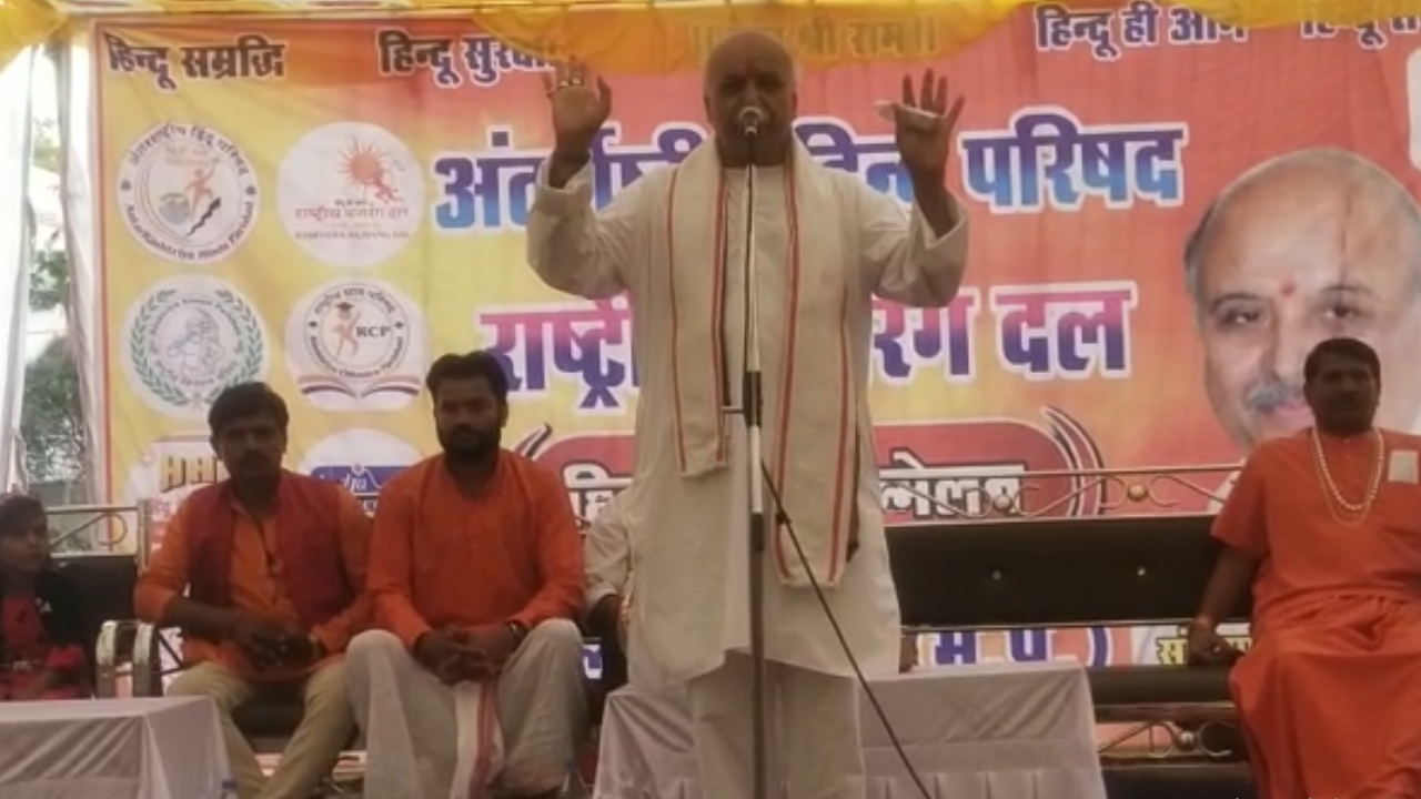 हिंदुओं को जगाने निकले प्रवीण तोगड़िया