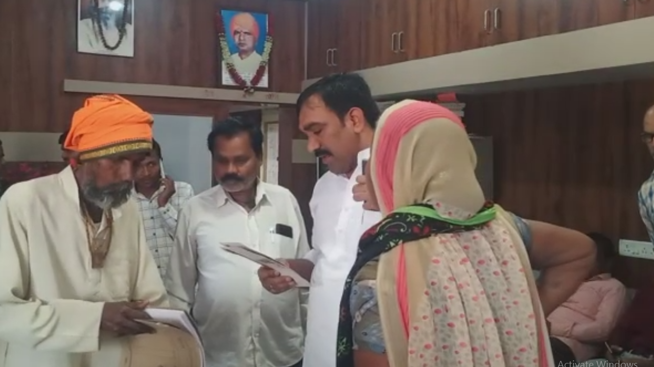 बीजेपी विधायक का लग रहा 4 साल से जनता दरबार